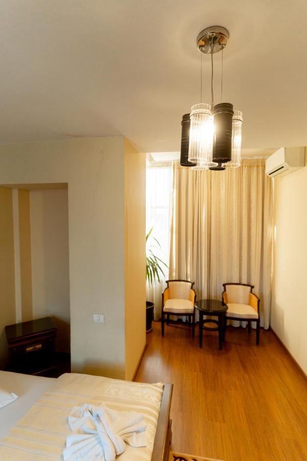 Acapulco Hotel Πλοέστι Εξωτερικό φωτογραφία