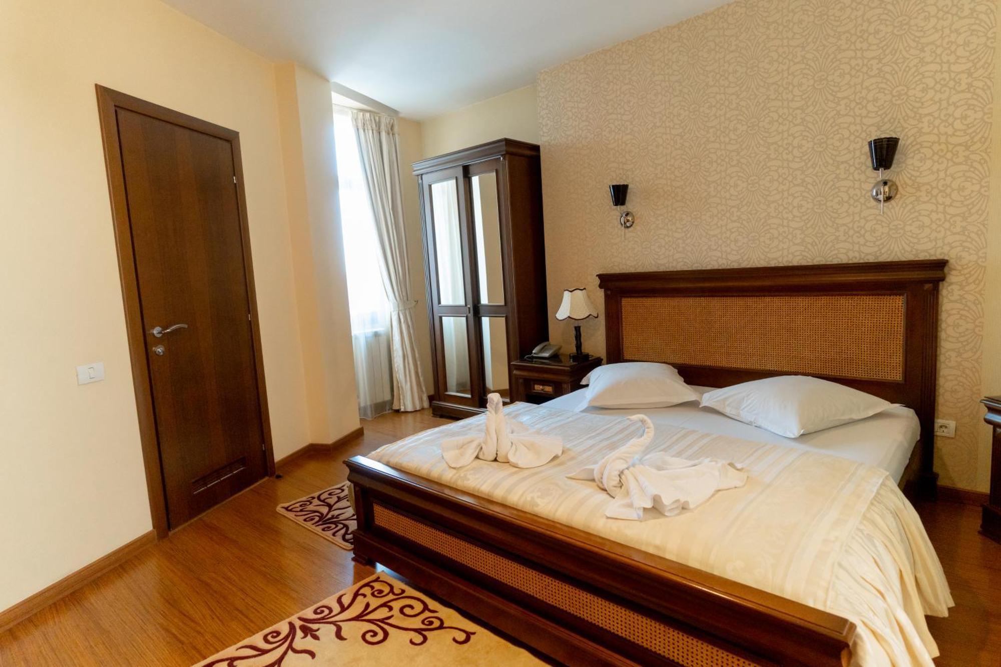 Acapulco Hotel Πλοέστι Εξωτερικό φωτογραφία